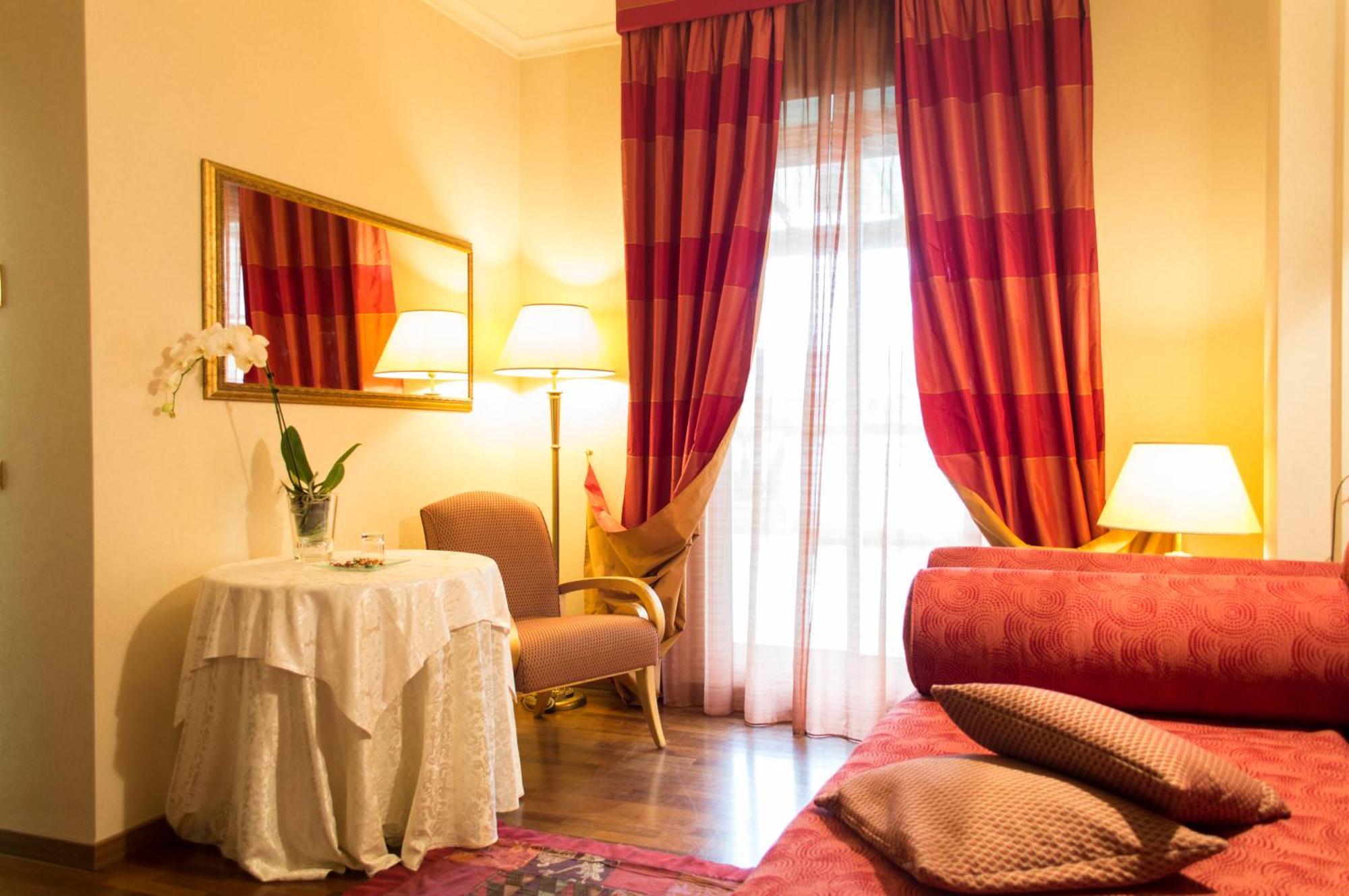 Polo Hotel 4*